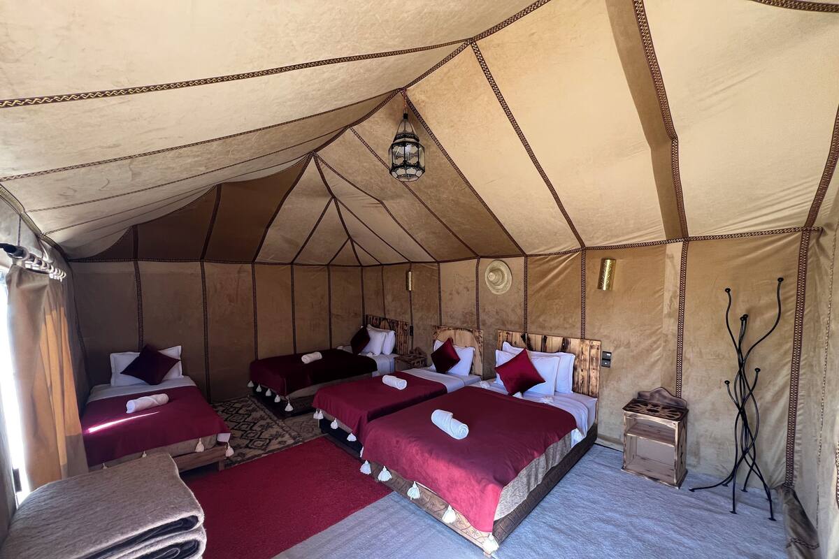 Chambre quadruple Deluxe | Accès au Wi-Fi (inclus)
