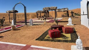 Unclassified image, 2 of 23, button - nourluxurycamp.com (Taouz)