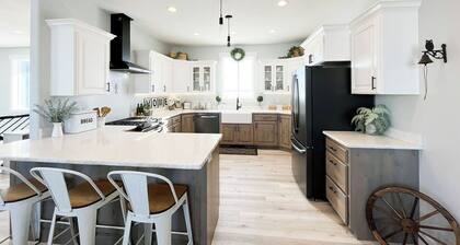 Cozy 6 bedroom home minutes from Rigby Lake