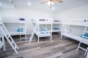 5 Schlafzimmer, kostenloses WLAN, Bettwäsche