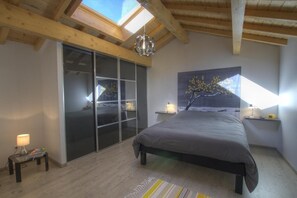 4 chambres, Wi-Fi gratuit, draps fournis