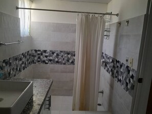 Shower - Quiet apartment Sosua. (Sosúa)