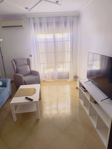 A 84m2 spacious, quiet, modern flat ideal to work or explore Southern Spain