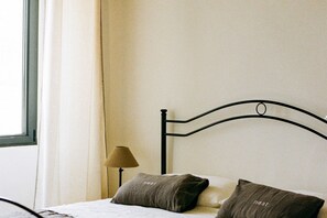 2 bedrooms, iron/ironing board, travel crib, WiFi