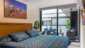 2 bedrooms, desk, iron/ironing board, free WiFi