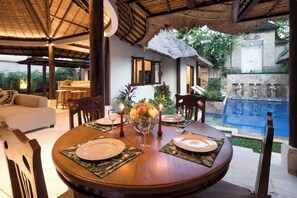 Comfort Villa | Dining room - Kubu Cempaka Putih (Canggu)
