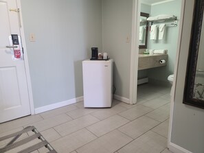 双人房 | 浴室 | 免费洗浴用品、吹风机、毛巾、肥皂