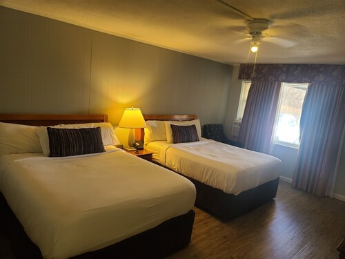 Tilton Lodge Inn and Suites 