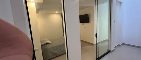 1 bedroom, desk, WiFi, bed sheets