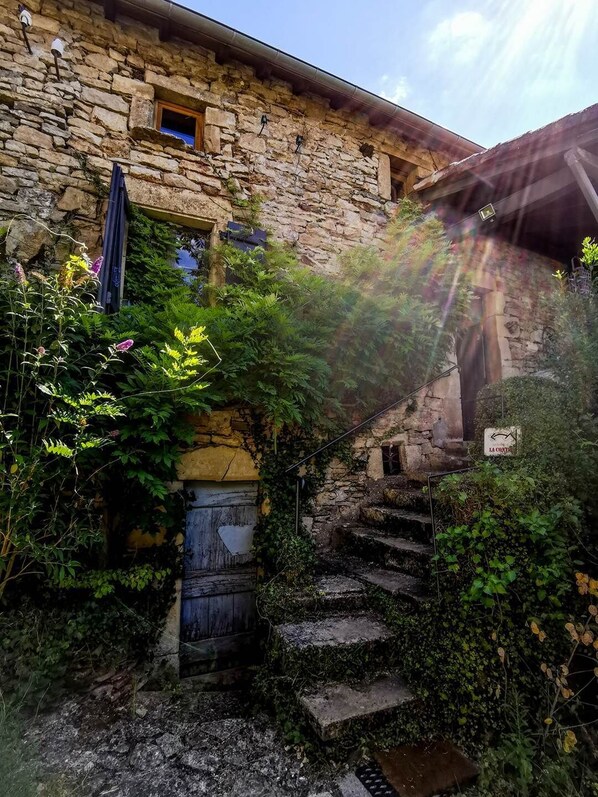 Exterior - 2025 La contie privatisée based on 12 to 18 guests*. (LUNAN)