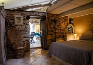 2 多间卧室、WiFi