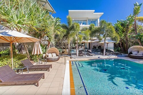 Tropical Park View Retreat 3BR Bali Resort in Kingscliff (1210)