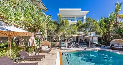 Tropical Park View Retreat 3BR Bali Resort in Kingscliff (1210)