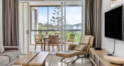 Tropical Park View Retreat 3BR Bali Resort in Kingscliff (1210)