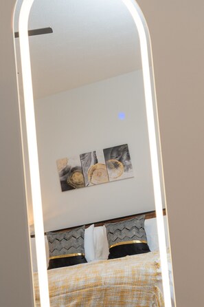 2 bedrooms, desk, iron/ironing board, free WiFi