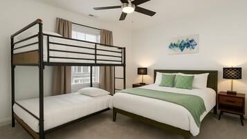 2 dormitorios, escritorio, tabla de planchar con plancha y wifi gratis