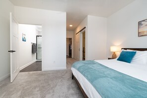 2 bedrooms, desk, iron/ironing board, free WiFi