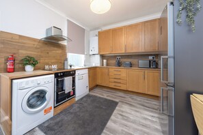 Private kitchen - Rochester Retreat - Charming 3 Bedroom House (Rochester)