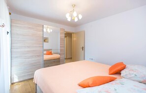 1 bedroom, iron/ironing board, free WiFi, bed sheets - Stunning home in Labin (Labin)