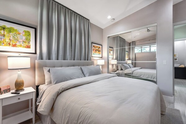 3 Schlafzimmer, Schreibtisch, Bügeleisen/Bügelbrett, WLAN