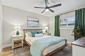 2 bedrooms, desk, iron/ironing board, free WiFi