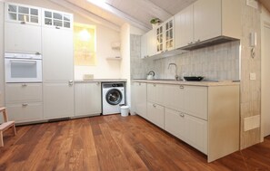 Kühlschrank, Geschirrspüler