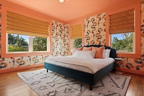 4 bedrooms, free WiFi, bed sheets
