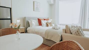 Desk, iron/ironing board, free WiFi, bed sheets