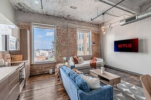 Smart TV, fireplace, offices