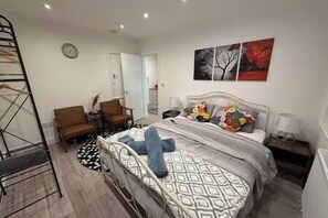 1 quarto, ferros/tábuas de passar roupa, Wi-Fi, roupa de cama