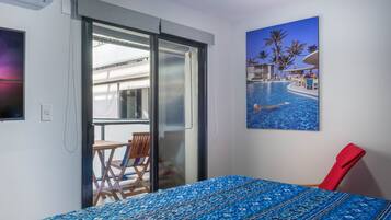 2 bedrooms, desk, iron/ironing board, free WiFi
