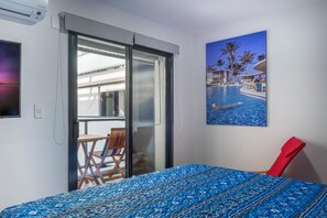2 bedrooms, desk, iron/ironing board, free WiFi