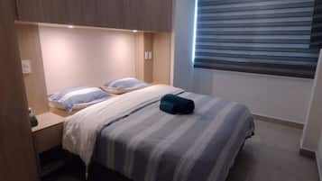 11 bedrooms, desk, iron/ironing board, travel crib