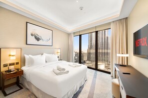 3 bedrooms, in-room safe, iron/ironing board, free WiFi - Exceptional 3BD at Address Dubai Opera (Dubai)