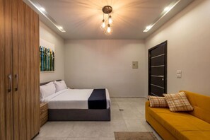 1 bedroom, iron/ironing board, WiFi, bed sheets