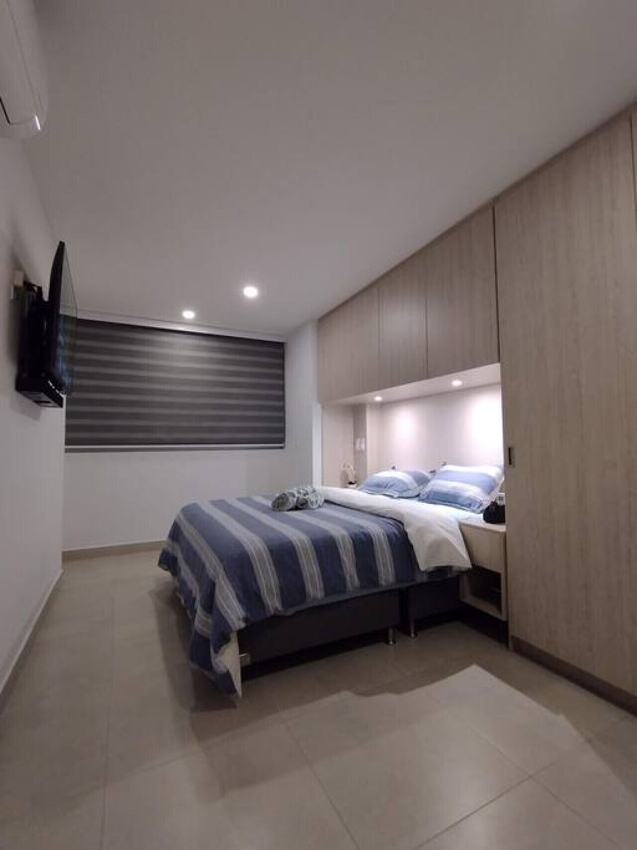 3 chambres, bureau, fer et planche à repasser, lit parapluie