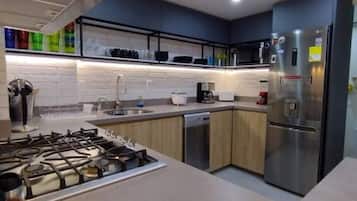 Fridge, microwave, oven, stovetop