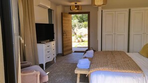 4 bedrooms, free WiFi