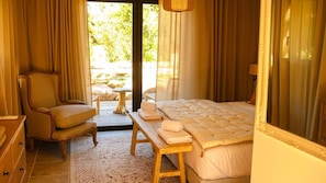 2 bedrooms, free WiFi - Domaine de Gialla Bergerie Quercia, 4 pers, piscine chauffée, 10 mn plage (SAN GAVINO DI CARBINI)