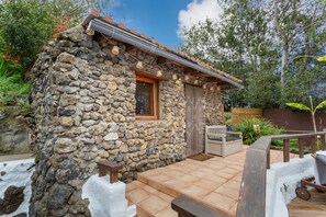 Terrace/patio - 'La Vega Rural' with Private Pool, Private Terrace and Wi-Fi (Garachico)