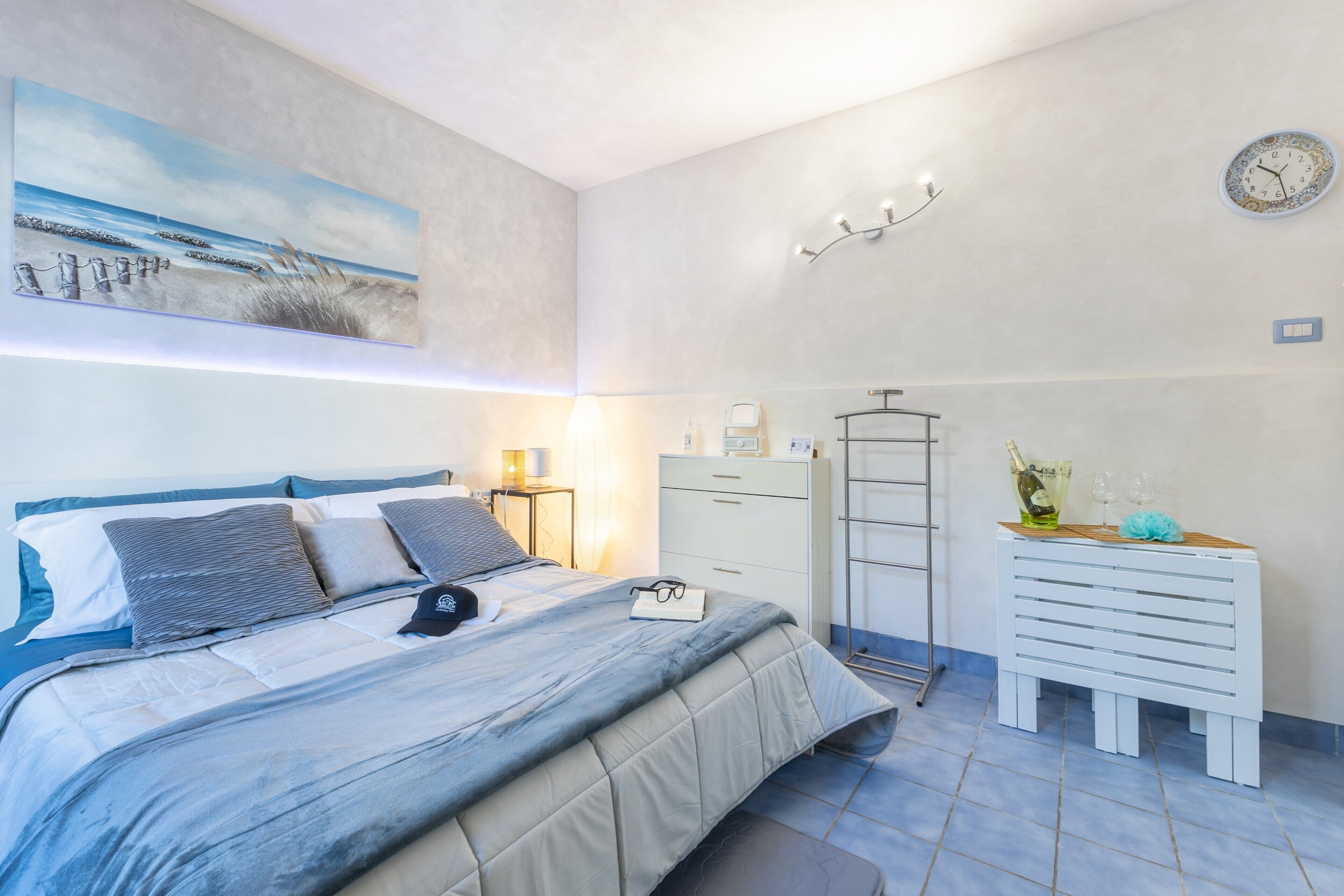 1 chambre, fer et planche à repasser, Wi-Fi gratuit, draps fournis