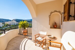 Property grounds - Studio Apartment 'No 1' with Mountain View, Wi-Fi and Air Conditioning (Karpathos Town)