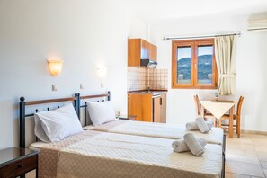 1 slaapkamer, een strijkplank/strijkijzer, gratis wifi, beddengoed