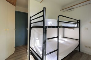 1 室のベッドルーム、ベッドシーツ