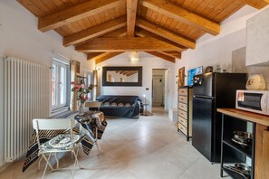 TV - Apartment 'Nature E Relax' with Mountain View, Private Terrace and Wi-Fi (Osiglia)