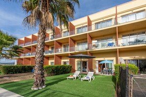 Exterior - Apartment 'Casa Soeiro' with Shared Pool, Wi-Fi and Air Conditioning (Lagoa)