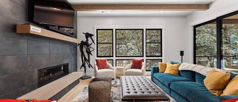 Villa (4 Bedrooms) | Front of property