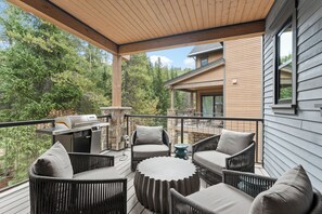 Villa (4 Bedrooms) | Exterior - Alcove Unit 69 (Keystone)