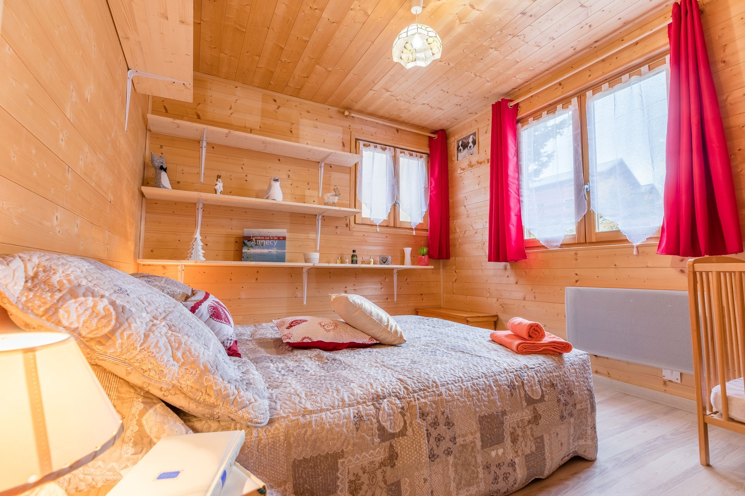 4 bedrooms, free WiFi