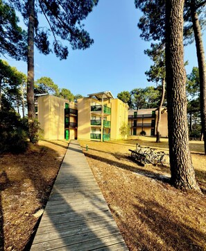 Exterior - Cozy apartment between lake and ocean – Terrace & shared pool in Carcans-Maubuisson (Carcans)